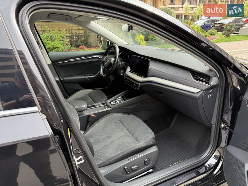 Универсал Skoda Octavia 2021 в Киеве