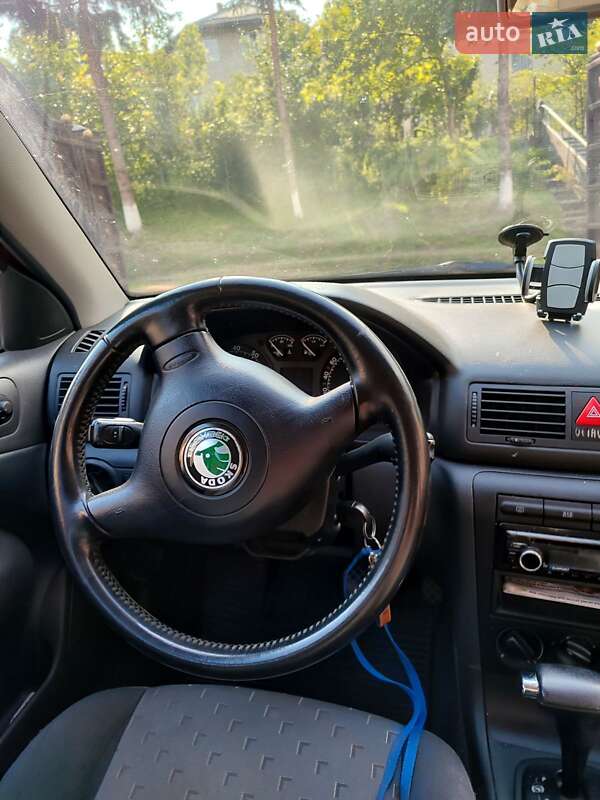 Лифтбек Skoda Octavia 2001 в Львове