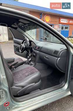 Лифтбек Skoda Octavia 2004 в 