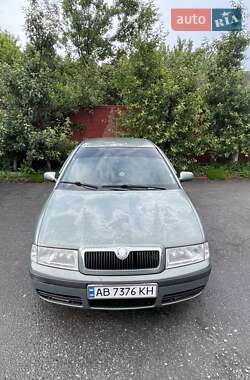 Лифтбек Skoda Octavia 2004 в 