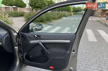 Универсал Skoda Octavia 2012 в 