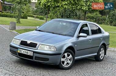 Лифтбек Skoda Octavia 2003 в Жовкве