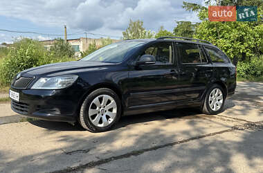 Универсал Skoda Octavia 2011 в Надворной