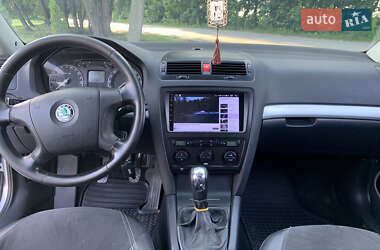 Лифтбек Skoda Octavia 2008 в 