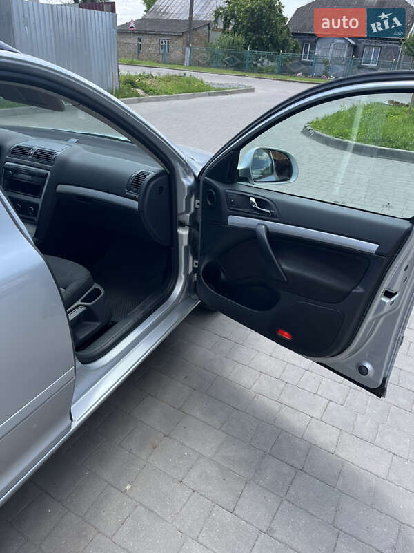 Універсал Skoda Octavia 2010 в Дубні фото 10 Універсал Skoda Octavia 2010 в Дубні