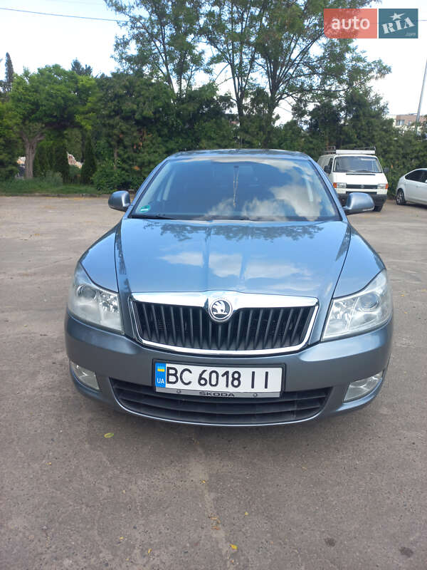 Лифтбек Skoda Octavia 2012 в 