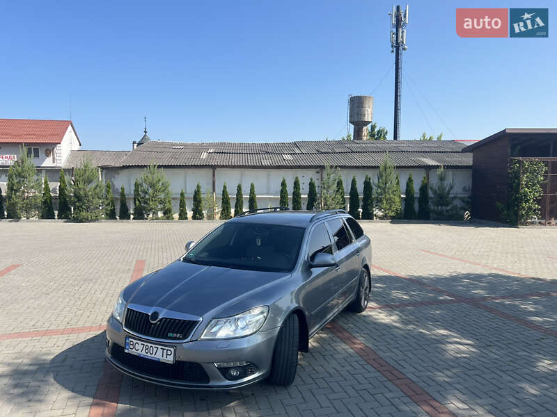 Универсал Skoda Octavia 2012 в Золочеве