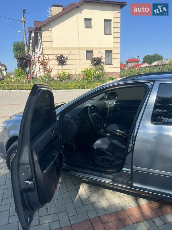 Универсал Skoda Octavia 2012 в Золочеве