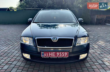 Универсал Skoda Octavia 2007 в Хороле