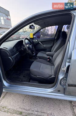 Лифтбек Skoda Octavia 2004 в 