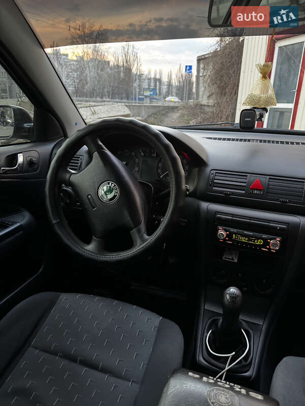Ліфтбек Skoda Octavia 2006 в Києві