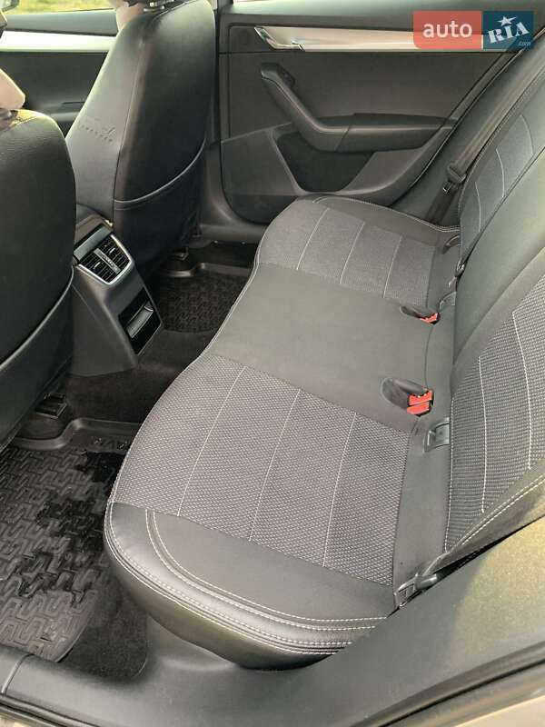 Лифтбек Skoda Octavia 2013 в Жовкве