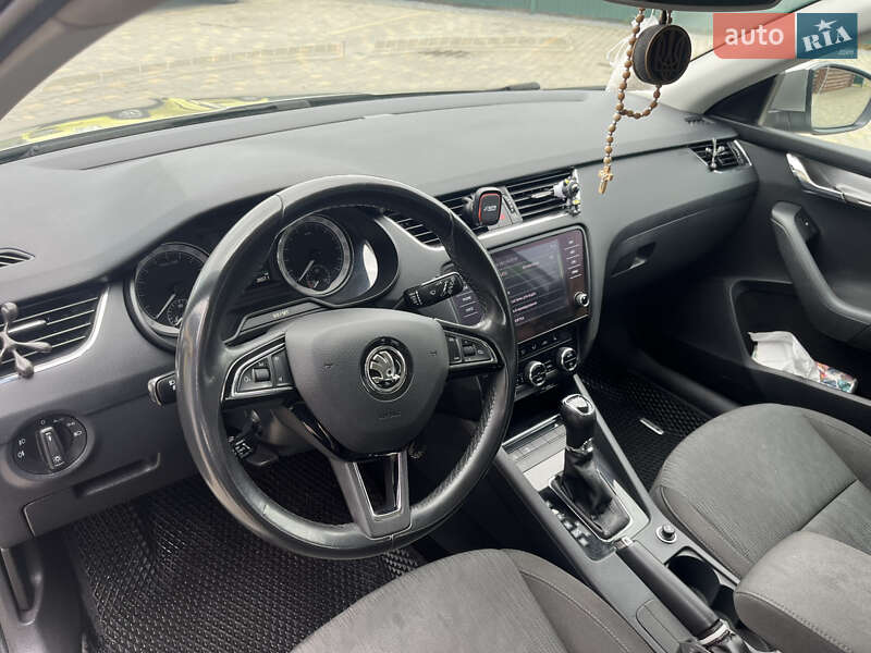 Универсал Skoda Octavia 2019 в Самборе