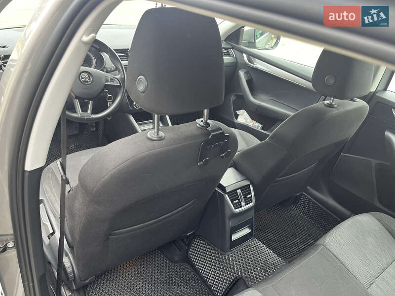 Универсал Skoda Octavia 2019 в Самборе