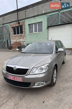 Універсал Skoda Octavia 2010 в Сумах
