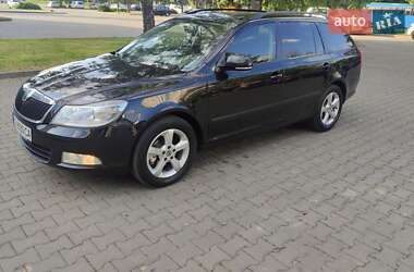 Універсал Skoda Octavia 2011 в Чернівцях