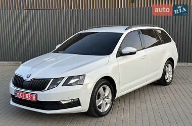 Універсал Skoda Octavia 2019 в Ужгороді