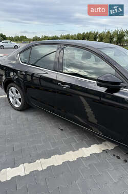 Лифтбек Skoda Octavia 2013 в 