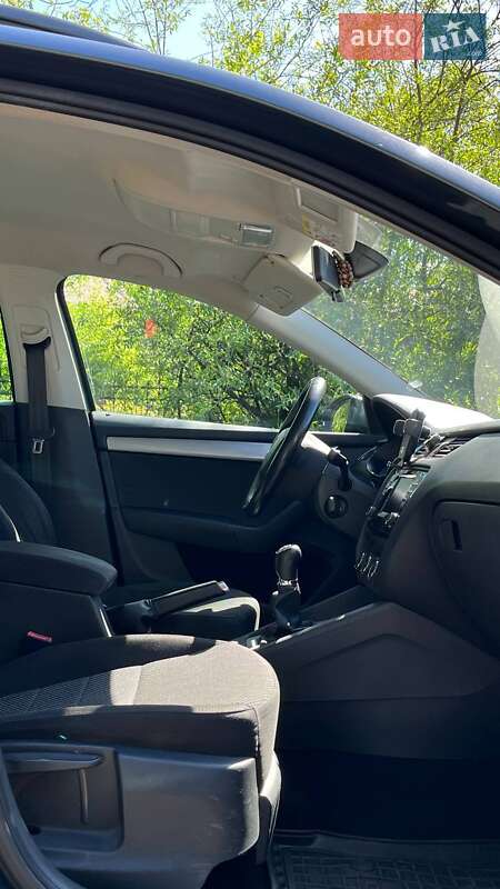 Універсал Skoda Octavia 2014 в Долині фото 12 Універсал Skoda Octavia 2014 в Долині