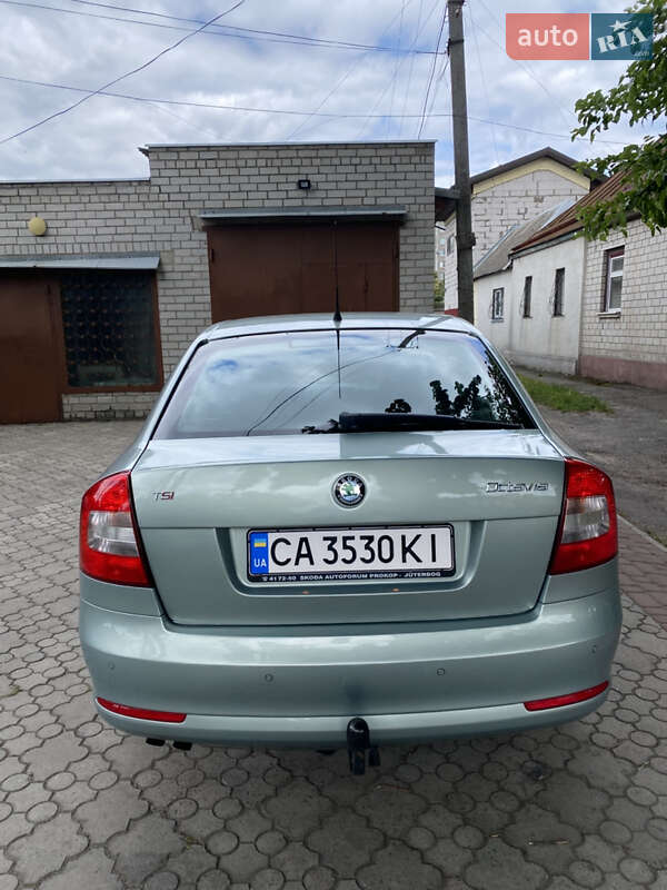 Лифтбек Skoda Octavia 2010 в Черкассах