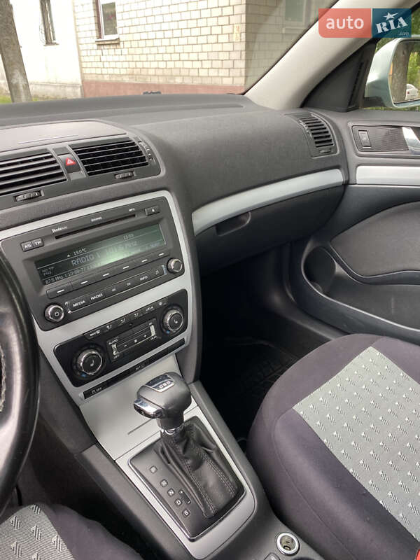 Лифтбек Skoda Octavia 2010 в Черкассах