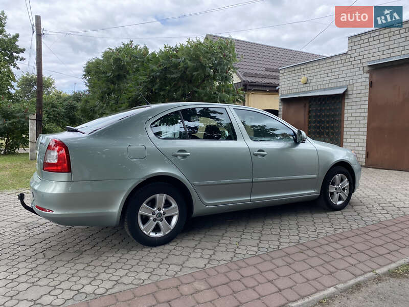 Лифтбек Skoda Octavia 2010 в Черкассах