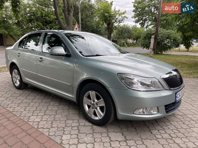 Лифтбек Skoda Octavia 2010 в Черкассах