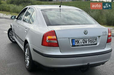 Лифтбек Skoda Octavia 2005 в 
