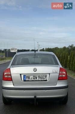 Лифтбек Skoda Octavia 2005 в 