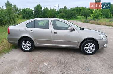 Лифтбек Skoda Octavia 2012 в 