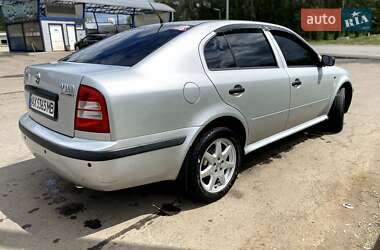 Лифтбек Skoda Octavia 2001 в 