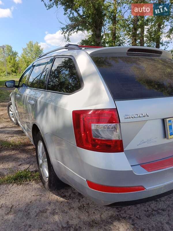 Універсал Skoda Octavia 2015 в Полтаві