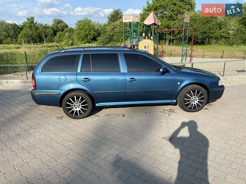 Универсал Skoda Octavia 2003 в Ивано-Франковске