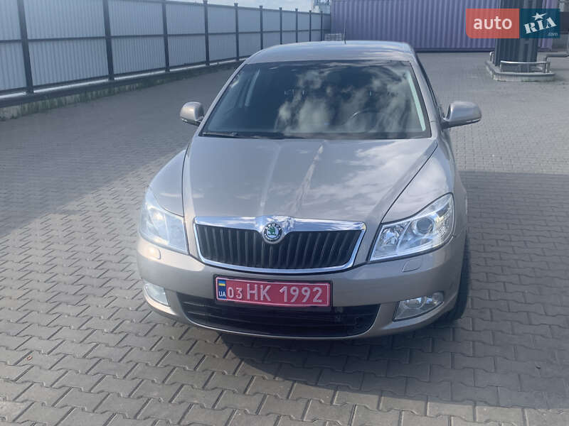 Лифтбек Skoda Octavia 2011 в Луцке