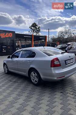 Лифтбек Skoda Octavia 2012 в 