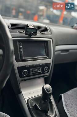 Лифтбек Skoda Octavia 2012 в 