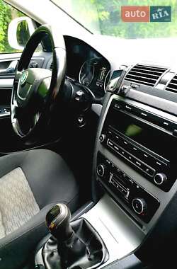 Универсал Skoda Octavia 2012 в 