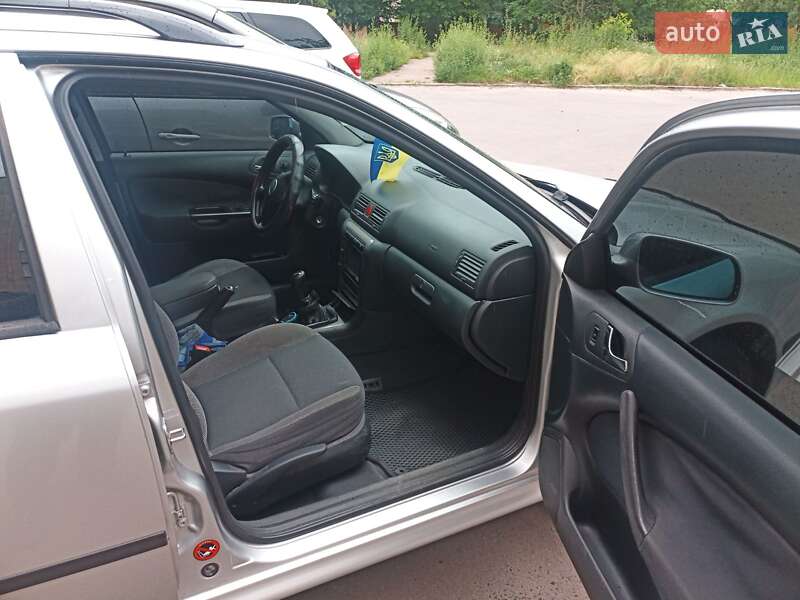 Універсал Skoda Octavia 2003 в Житомирі