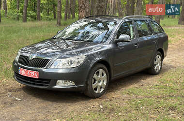 Універсал Skoda Octavia 2010 в Сумах