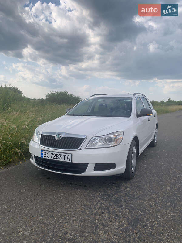 Универсал Skoda Octavia 2010 в 