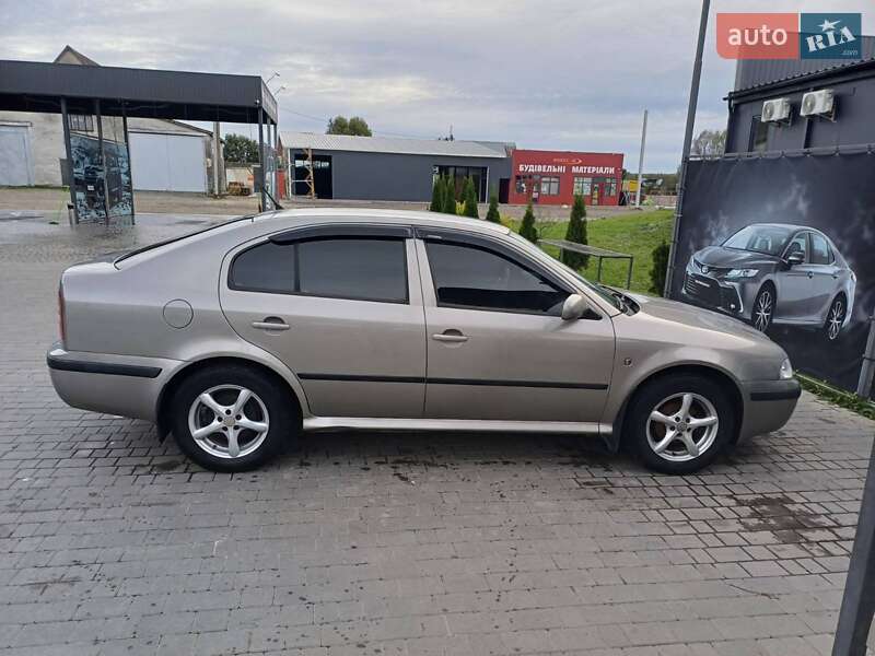 Лифтбек Skoda Octavia 2008 в Рогатине