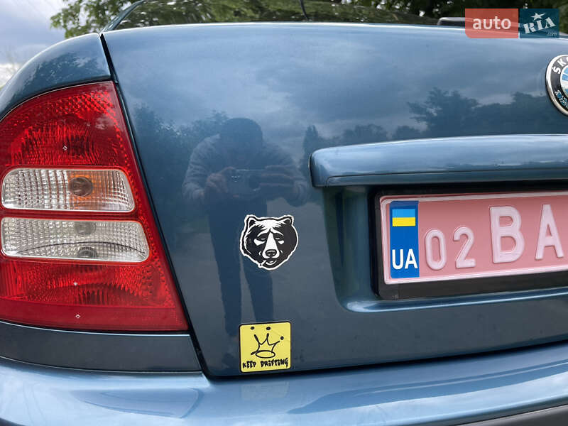 Лифтбек Skoda Octavia 2004 в Умани