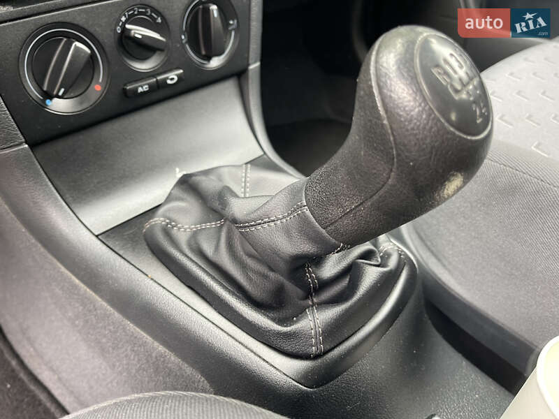 Лифтбек Skoda Octavia 2004 в Умани