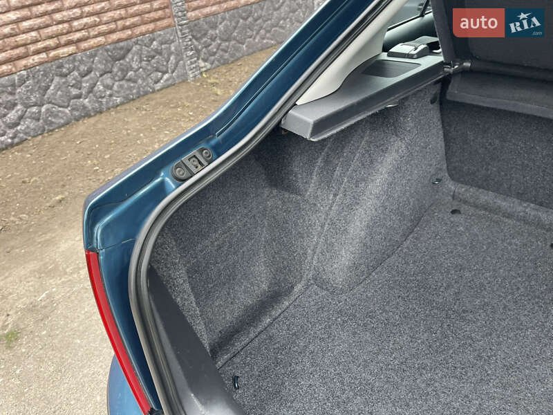 Лифтбек Skoda Octavia 2004 в Умани