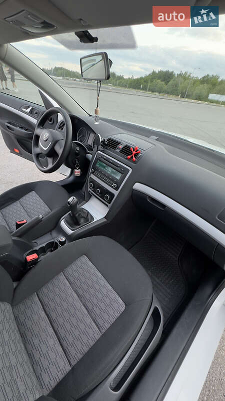 Лифтбек Skoda Octavia 2011 в Пустомытах