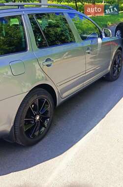 Универсал Skoda Octavia 2012 в 