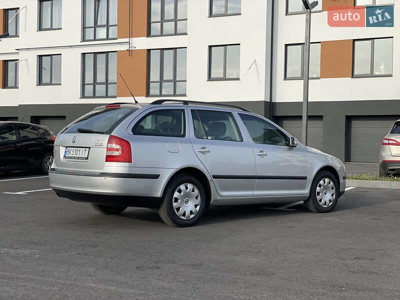 Универсал Skoda Octavia 2005 в Ровно
