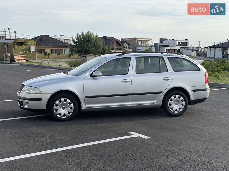 Универсал Skoda Octavia 2005 в Ровно