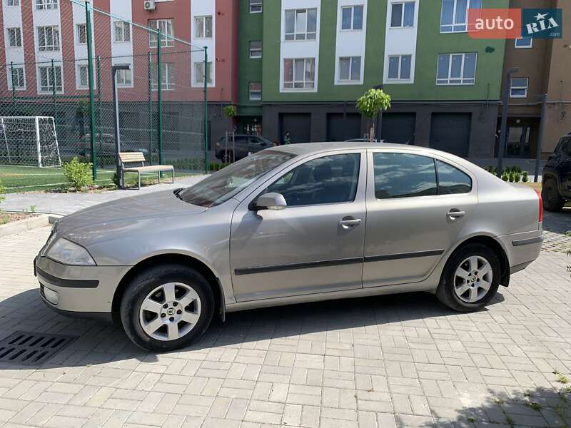 Лифтбек Skoda Octavia 2008 в Ивано-Франковске