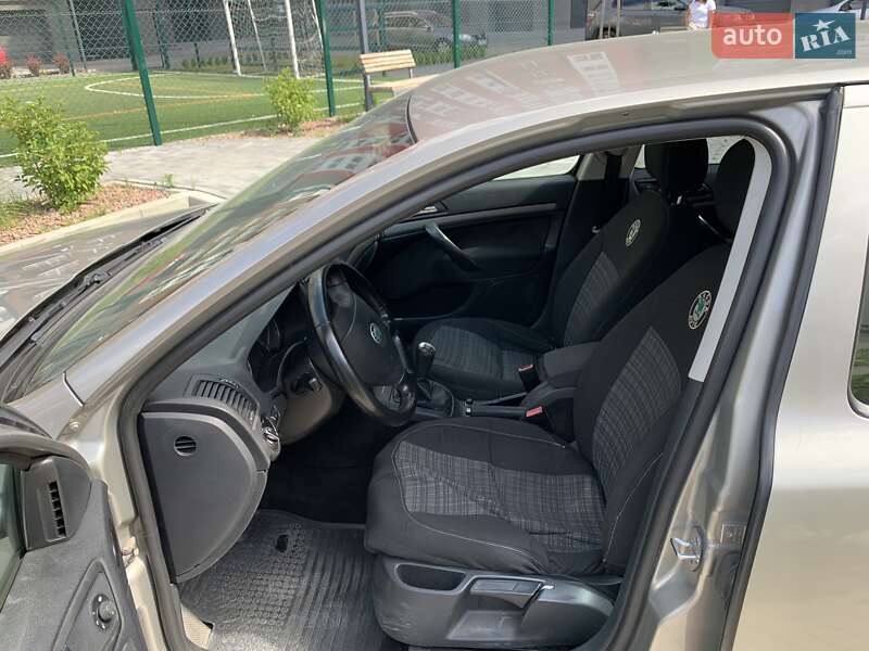 Лифтбек Skoda Octavia 2008 в Ивано-Франковске